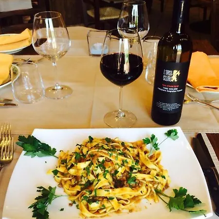 L'orso Scuro Panzió Trecastagni