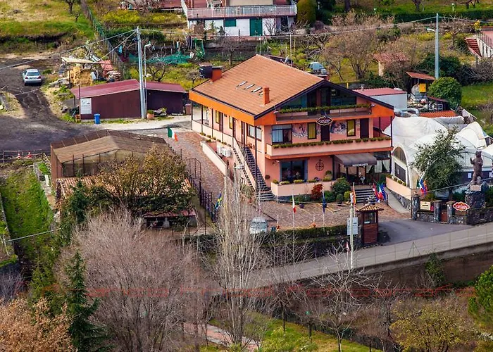 L'orso Scuro Couette-café